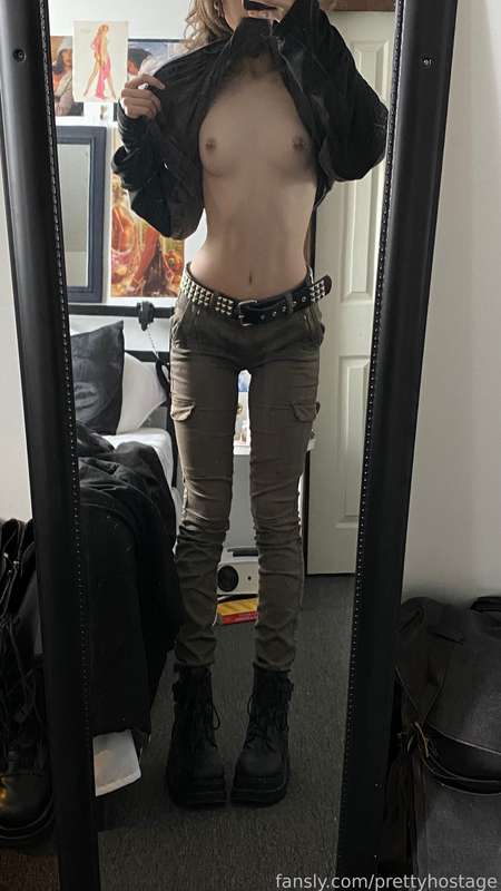 Prettyhostage - Fansly - 05 Apr, 2022