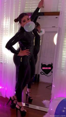 Miss_Luci - Fansly - 08 Nov, 2021