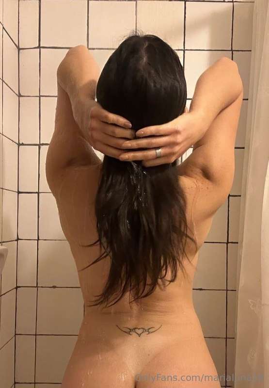 TIP me Daddy and for you I will turn around!!! hihihi.. 🤭🍑👅
