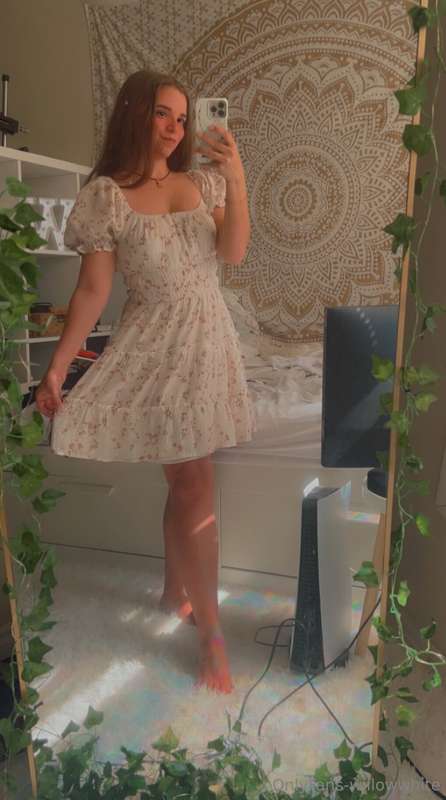 Willowwhite - Onlyfans - 2025-04-18T16:01:08