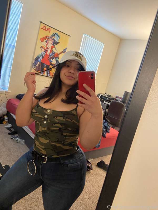 What do you think about me in jeans, Daddy? I need more huh?.. 8