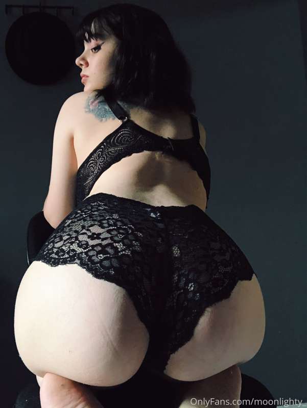 some pics with my new lingerie 2