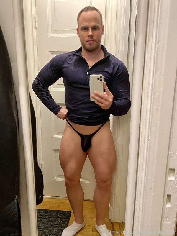 First thing when I come home: Set legs and cock free from pa.. 2
