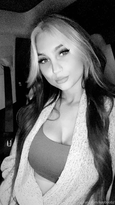 Really curious, how many of you would fuck me? Like 👍🏼 this ..