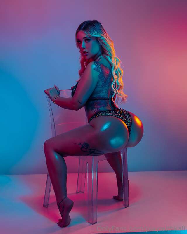 FIRST FAN TO TIP $10 will get $200 worth of my SOLO content!..