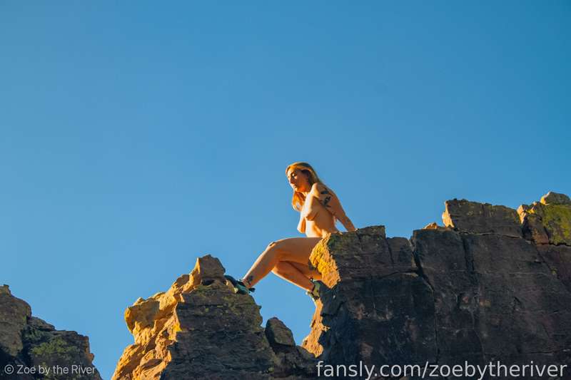 Zoebytheriver - Fansly - 17 Oct, 2021 11