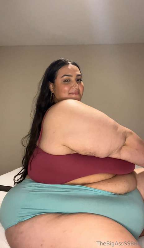 I love admiring my big belly 1