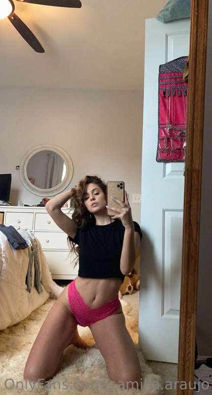 dm me let's talk😚