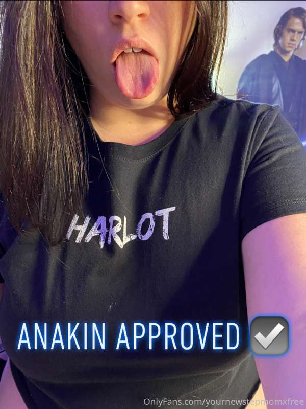 Hello there! I’m Mallory! Here to be your new step mom! I he.. 5