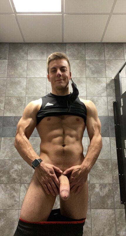 Here's a few sweaty gym pics for you ? 4