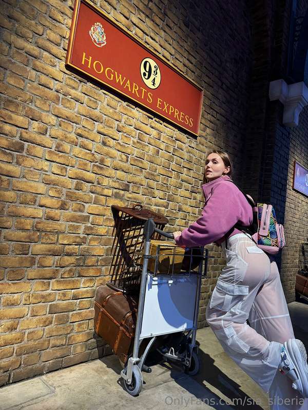I'll tell you a secret - I've got some Harry Potter content .. 2