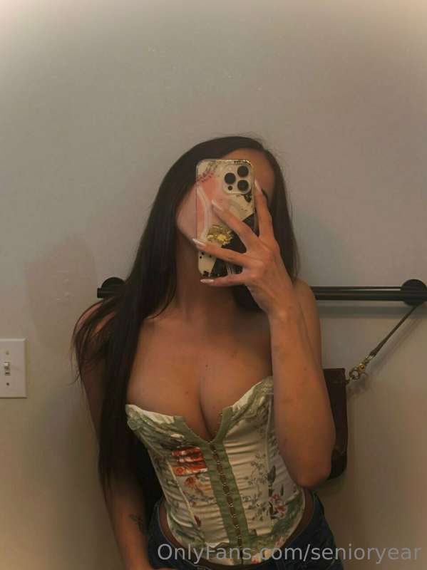 Apparently, a photo of your boobs can make someones day, her..