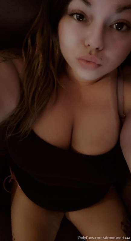 I'm a good girl... Who's favorite things are bad!🤭