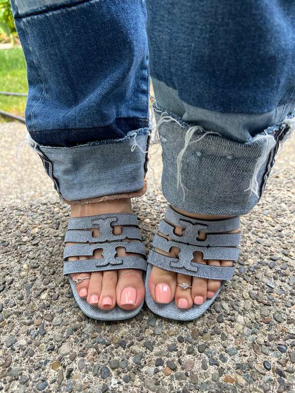 Another new pair of sandals 😍 something that’s not my usual ..