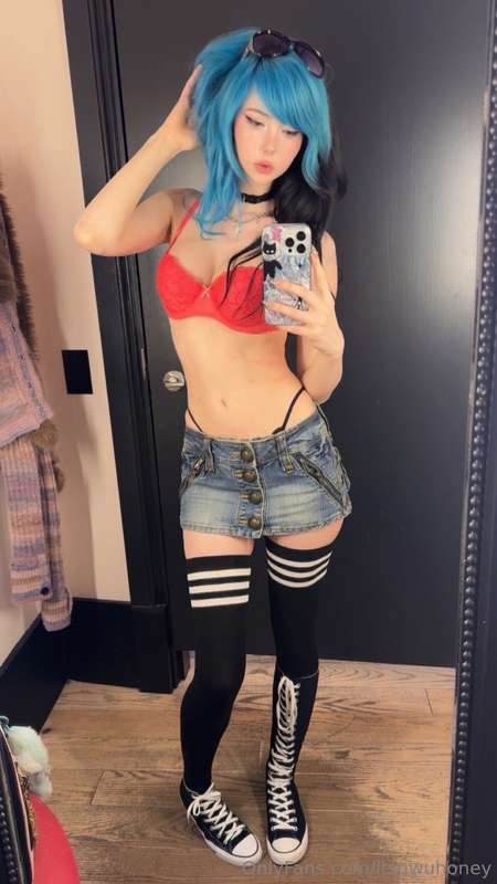 🖤 Bra Try On! 🖤After the arcade, I stopped by Victoria’s Sec.. 1