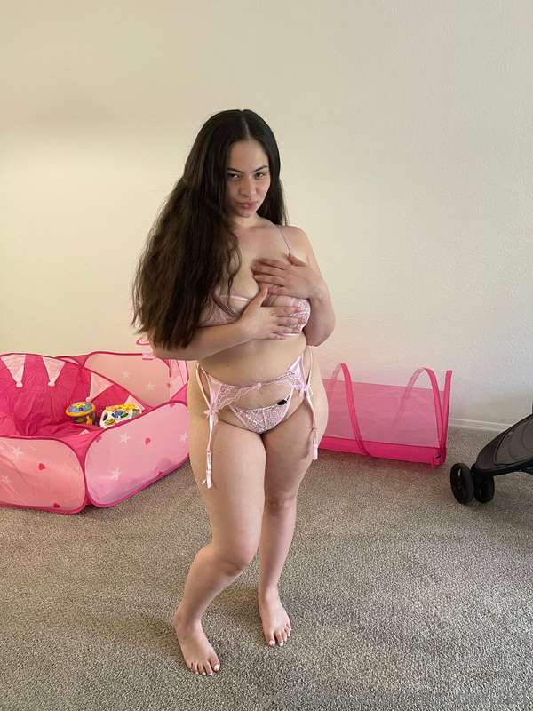 Thick_Gurl101 - Onlyfans - 07 Jul, 2024 14