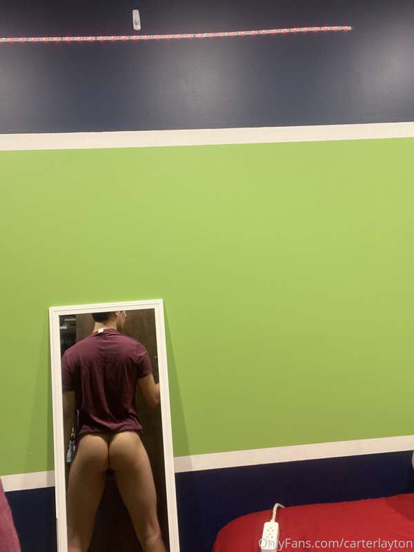 anyone like a smooth ass? 1