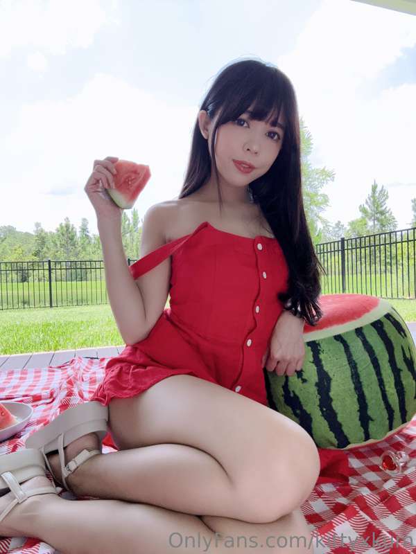 ♡ part 1 ♡
i've got something juicy and refreshing for you, .. 20