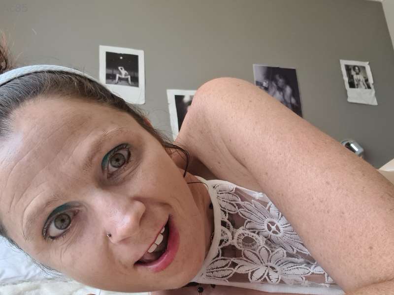 I’m a strong sexy confident woman and I’ve been through a lo.. 1