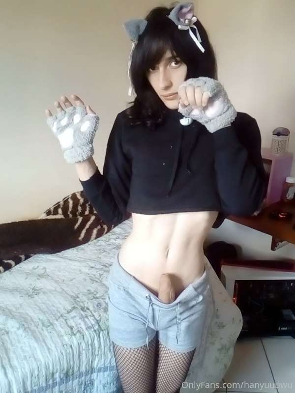 meow meow, im smal >. 21