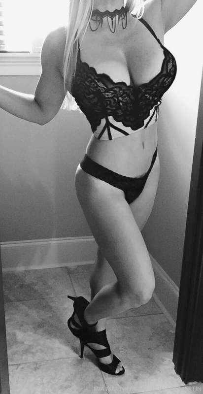This bra makes my tits look small😝 Would you still fuck me i..