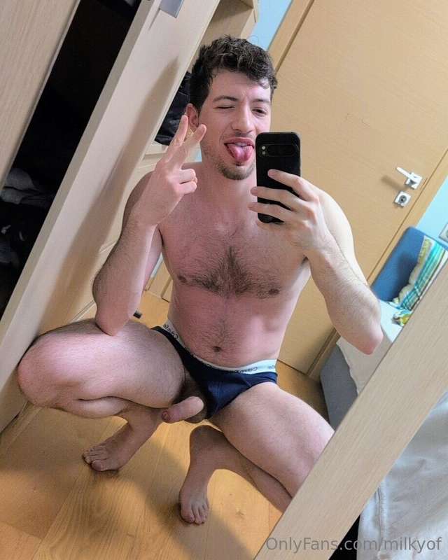 ✌️👣🍆 4