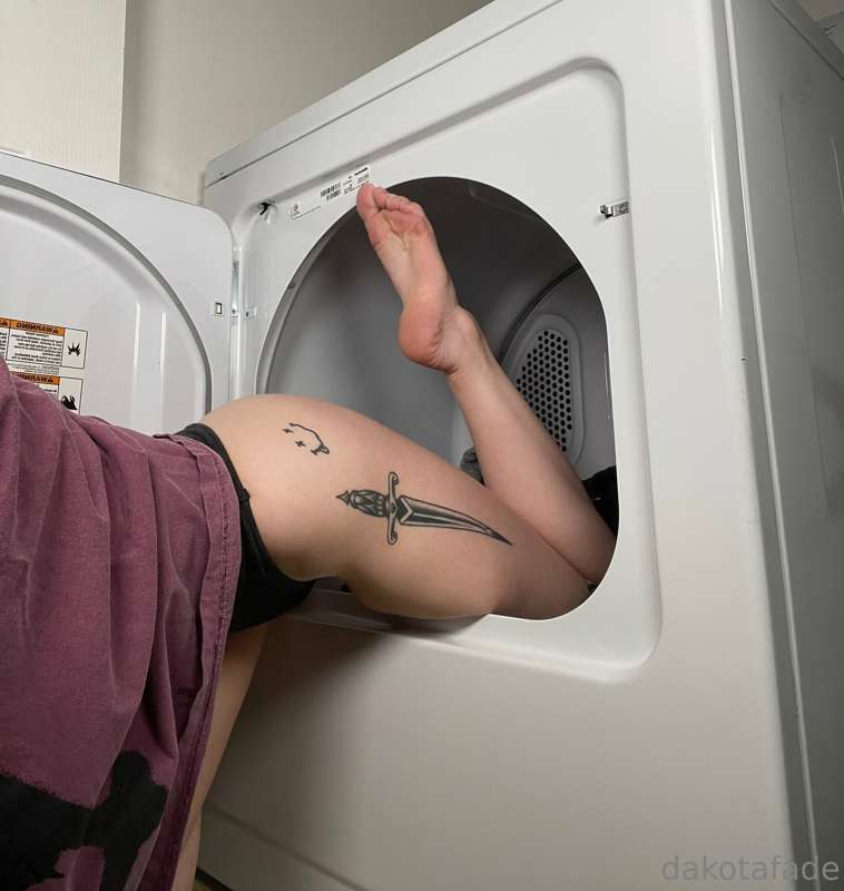 ah fuck I got stuck in the dryer, please help me get out 4