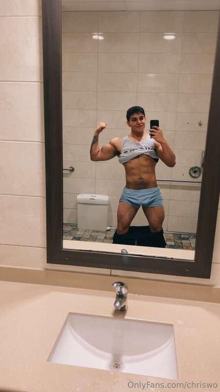 Chriswo - Onlyfans - 2025-05-27T21:14:39