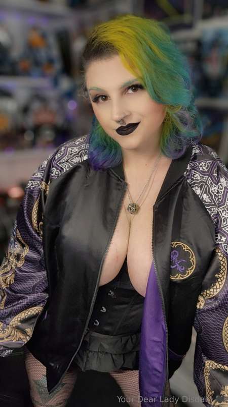 For any new subscribers here, curious about my VIP page, her..