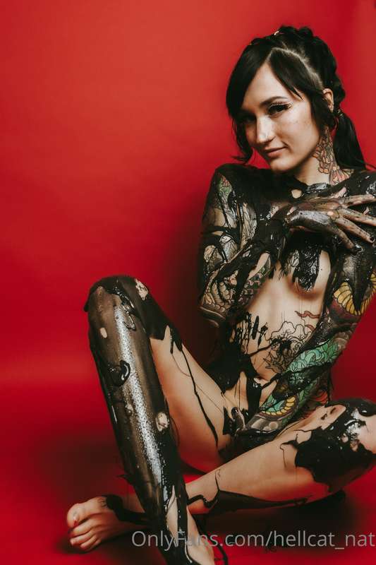 I got SLIMED !! This photoshoot turned out sooo cool 😛 next .. 2