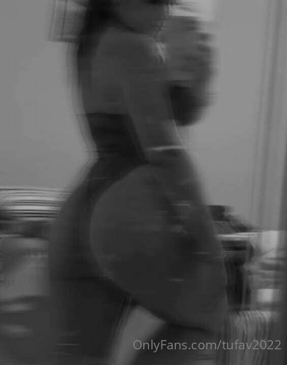 these buttocks want you 😋🍑