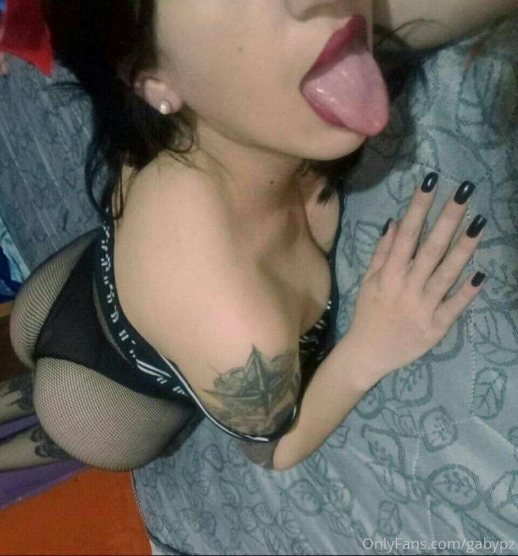 Welcome to my profile here I am to please you 🔥🔥😍 @ayelen991..
