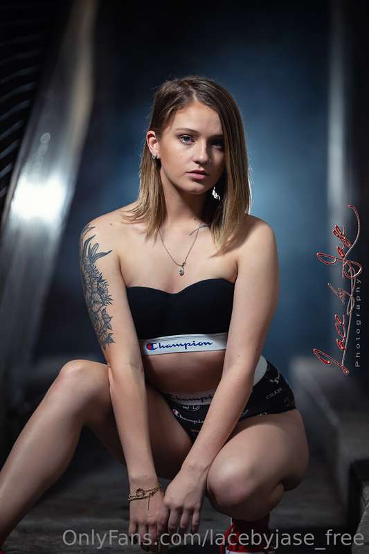 Free Set. 30 Images. 4