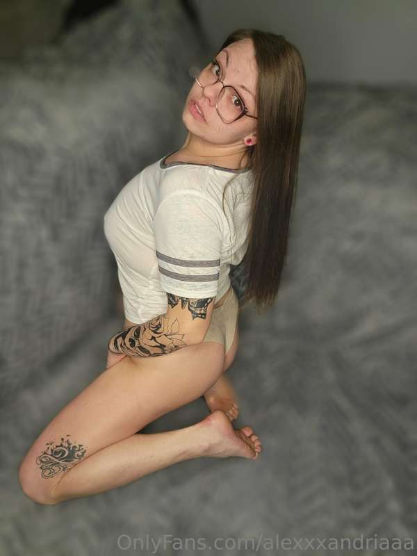 Alexxxandriaaa - Onlyfans - 05 Feb, 2023