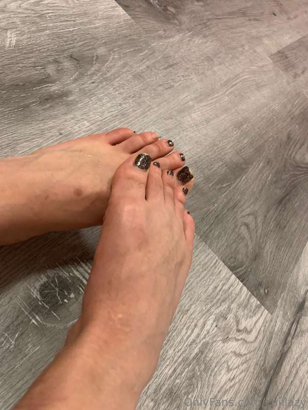 Here’s a hot little foot compilation I put together for my f.. 14