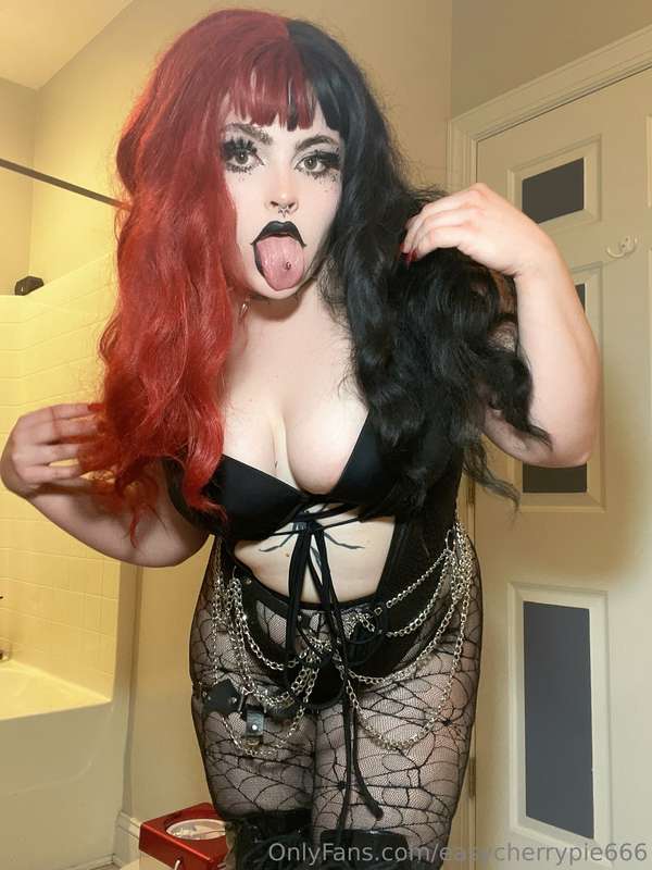 Easycherrypie666 - Onlyfans - 13 Oct, 2023 7
