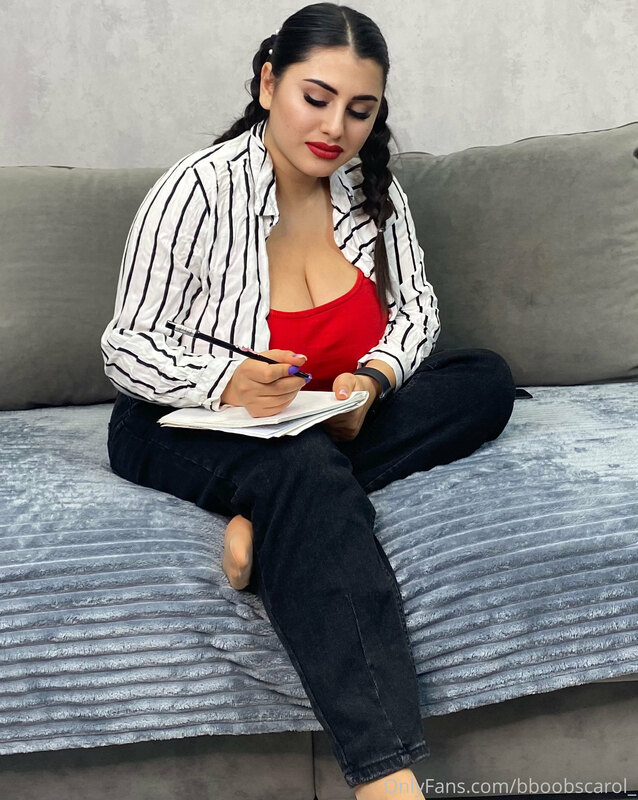 Bboobscarol_ - Onlyfans - 06 Feb, 2021 1