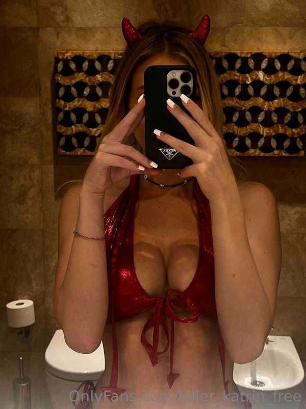 My Crazy Hot live stream ***with Lovense toy inside*** 🥵💦💦 
.. 1