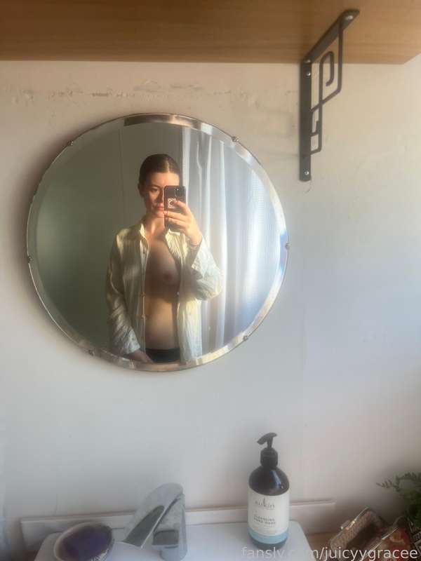 Juicyygracee - Fansly - 09 Mar, 2024