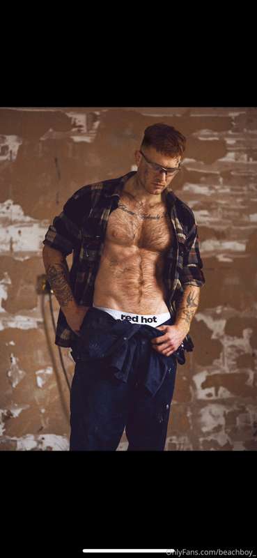 Two of the new exclusive shots from @redhotxtra which I can ..