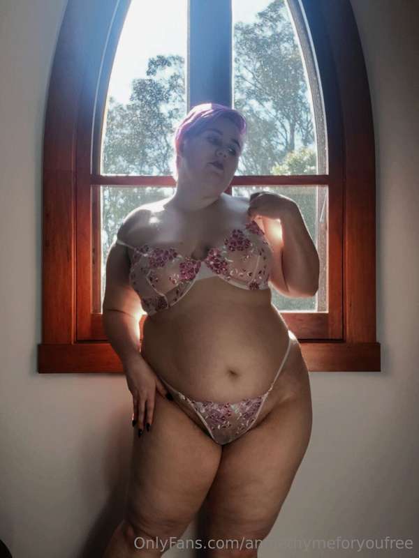 Your reminder my VIP @anniethymeforyou is full of Full XXX P..