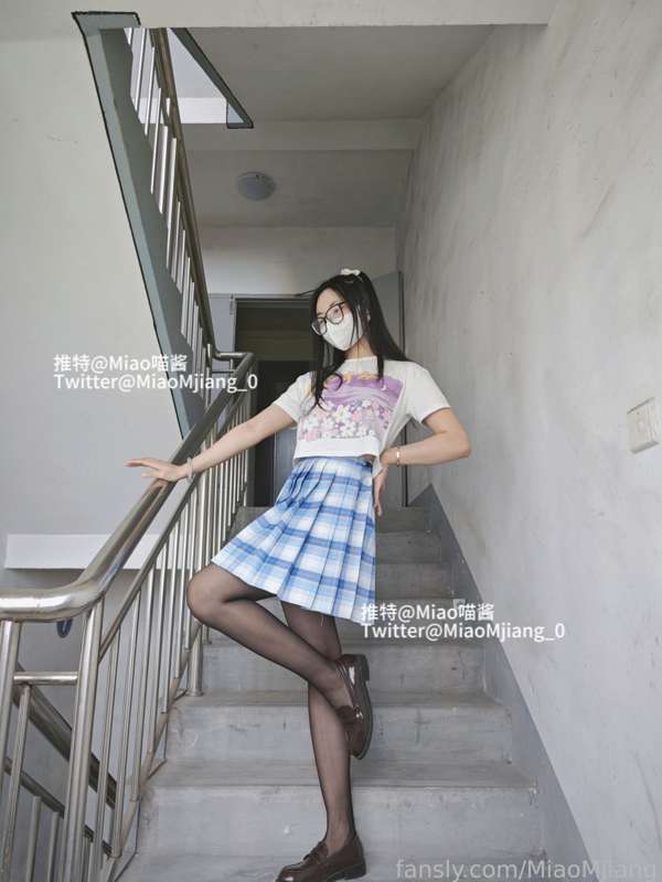 Miaomjiang - Fansly - 02 Oct, 2023