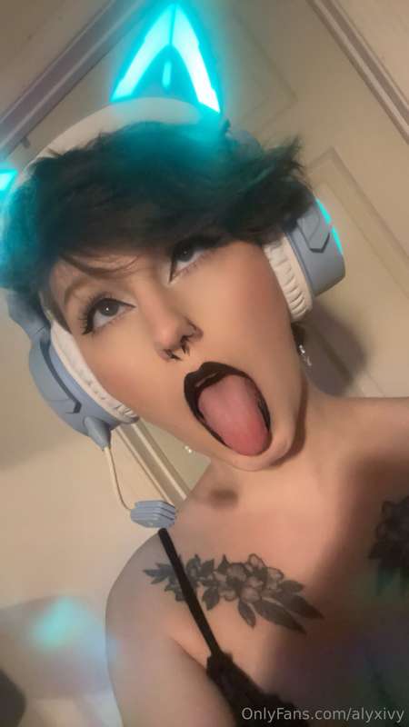 Who doesn’t love some ahegao~? 👅
