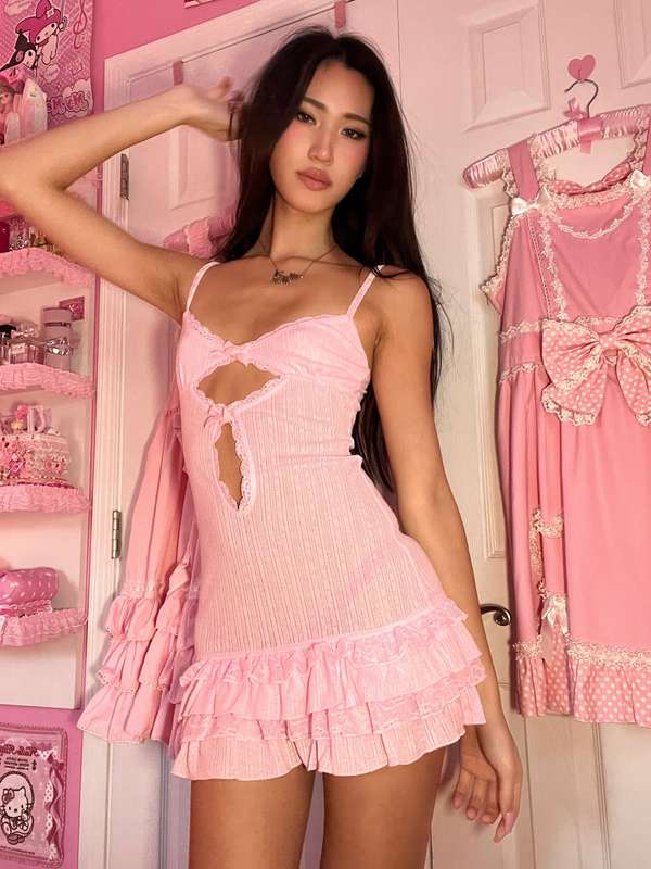 a little sfw post of new clothes i got today 🎀 would you spo.. 1