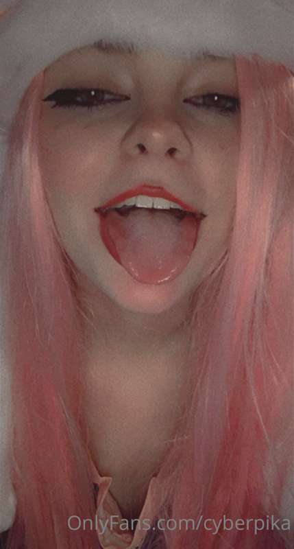 Full pink haired. Gamer girlfriend photoshoot🌸 

Happy Mothe.. 2