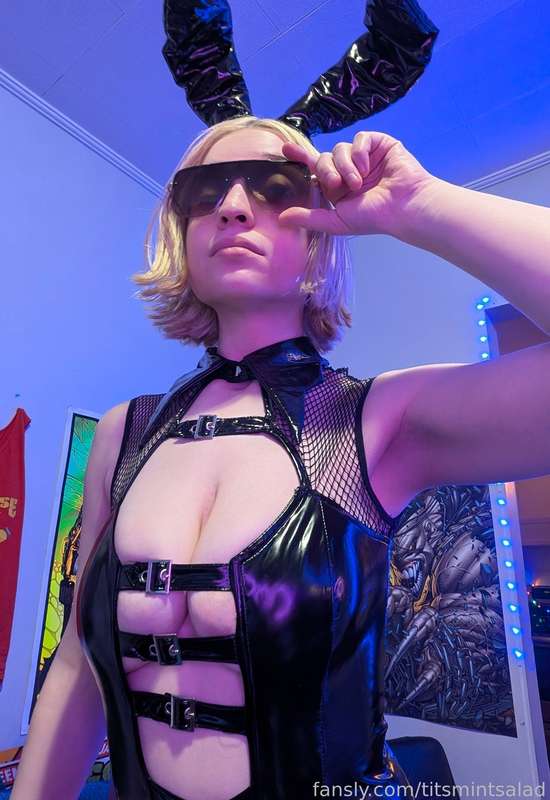 Titsmintsalad - Fansly - 10 Apr, 2025 2