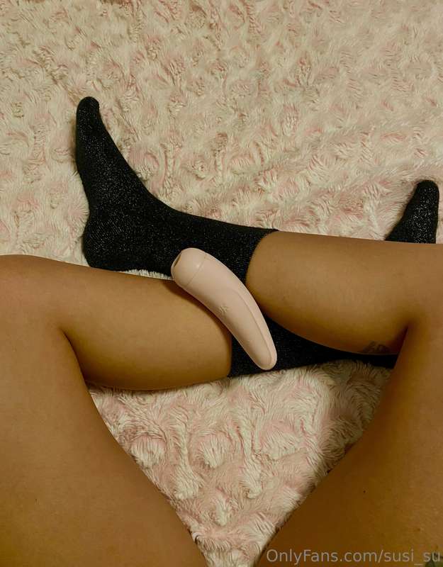 Quieres ver cómo me corro con mi juegue?? 😈😈puedes verlo en ..