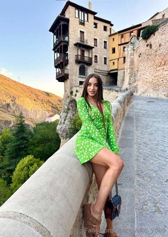 @natawow with hot roots🔥 well-groomed body and tight holes🥵😱..