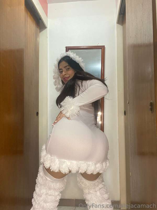 Cual es tu favorita papi 😳😏la mía es la número 5 😳😏y la tuya.. 3