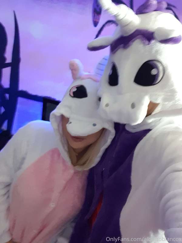 🦄🦄